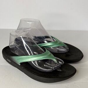 OOFOS OOlala Luxe Sandal